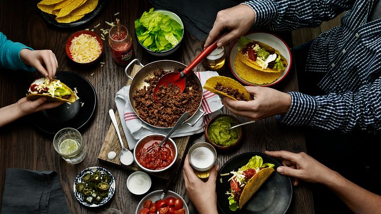 Nu öppnar Sveriges första Tacotarian - en restaurangkedja som levererar tacos direkt till köksbordet