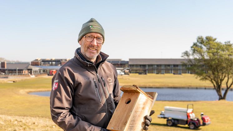 200 stærekasser skal hjælpe HimmerLand på vej mod mere bæredygtige golfbaner