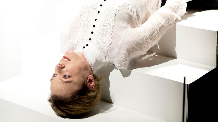 Under HBTQ-festivalen 2012, 30 maj-3 juni  kan ni ta del av flera gästspel på Folkteatern Göteborg. "Whatever LOVE means" spelar torsdag 31 maj och 1 juni.