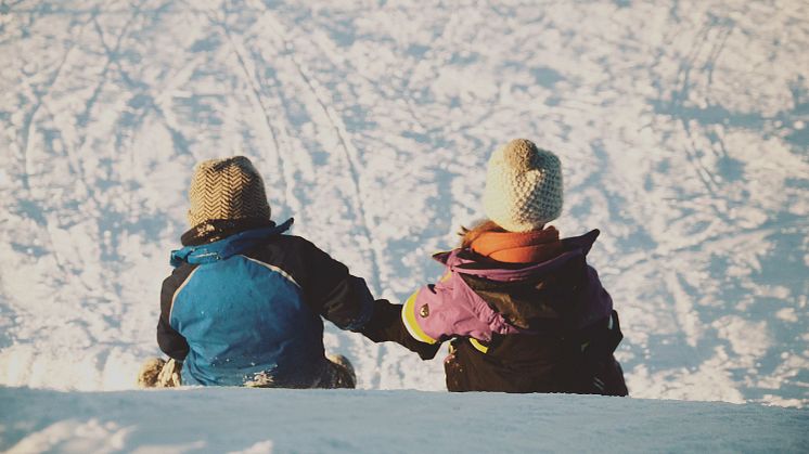 Trots pandemin – var fjärde barnfamilj åker skidor på sportlovet 