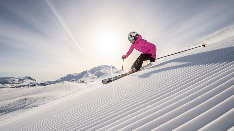 SkiStar Hemsedal garanterer fine snøforhold helt frem til siste skidag tirsdag 1. mai. Foto Ola Matsson.