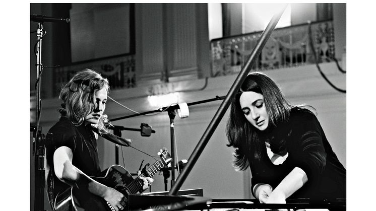 Hyllade singer/songwritern Tift Merritt och pianisten Simone Dinnerstein släpper album i mars