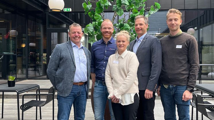 På bildet fra venstre: Per Inge Egeland (styreleder), Geir Brede (nestleder), Silje Sødahl Graffer (nytt styremedlem), Harald Bøhnsdalen (styremedlem) og Øystein Moen (ansattrepresentant) (Foto: Norsvin). 