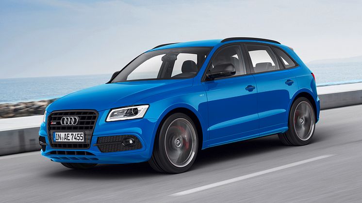 Audi SQ5 TDI plus - crystal effect paint finish Ara Blue front dynamic