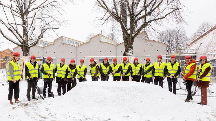 Det första spadtaget för Wisdome Stockholm togs 21 februari i ett snöigt Stockholm av kulturminister Jeanette Gustafsdotter tillsammans med partners i projektet. Invigningen av Wisdome Stockholm är planerad till 2023. Bild: Stora Enso