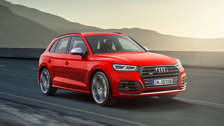 Audi SQ5 TFSI i misano red