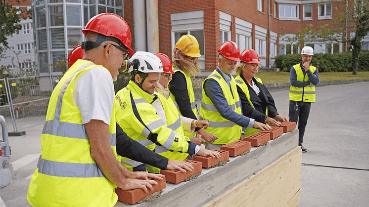 Första murstenarna är på plats för det nya sjukhuset i Kalmar