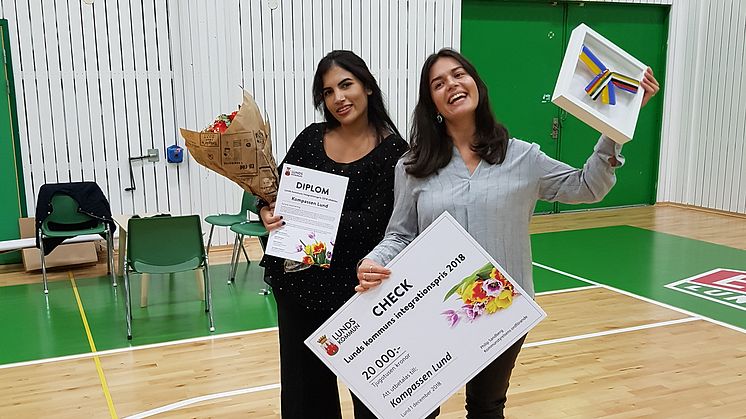 Sadaf Haidari och Yusra Imsheiel från Kompassen Lund - glada pristagare av Lunds kommuns integrationspris 2018.