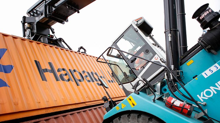 Hapag-Lloyd har trafikerat Helsingborgs Hamn i många år, att samarbetet växer år för år ser hamnen som ett kvitto på goda relationer och flexibel hantering.