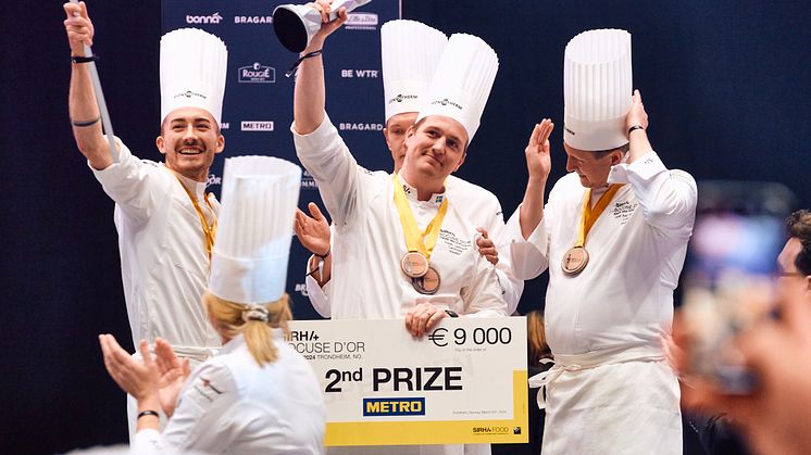 Team Sweden tar silverplatsen i Bocuse d'Or Europe 2024. Foto: BERRE