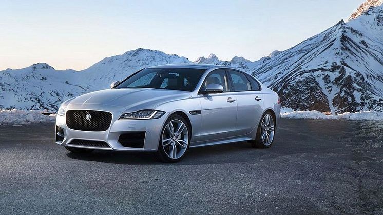 Den største besparelse er der at hente på den prisbelønnede Jaguar XF. Med 180 hk dieselmotor og automatgear koster den nu blot 561.859 kroner. Det er et prisfald på knap 111.000 kroner.