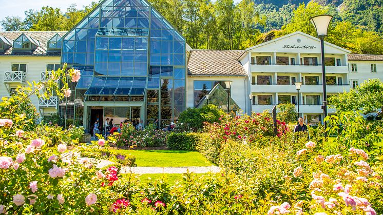 Fretheim Hotel opna dørene 19. april, etter å ha vore stengt sidan november. 