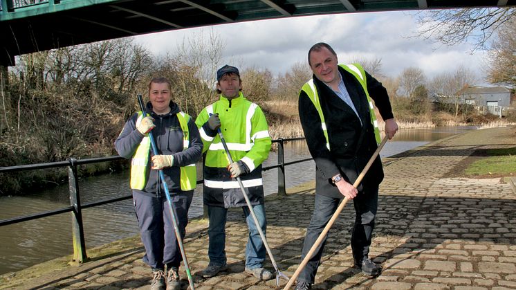 Volunteers thanked for work on Radcliffe Canal towpath