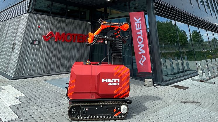 Hilti Jaibot foran Motek sitt hovedkontor i Oslo