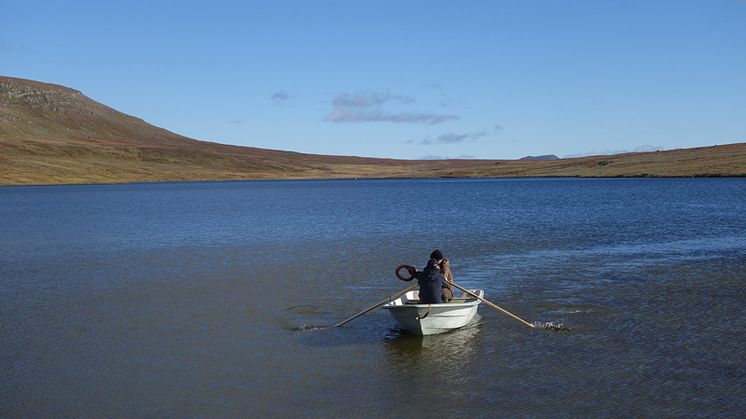 Kartlägga en sjö  med GPS-positionering och ekolod från båt är mycket tidsödande, därför valde forskarna ett teoretiskt angreppssätt i studien.  Foto: D. Seekell