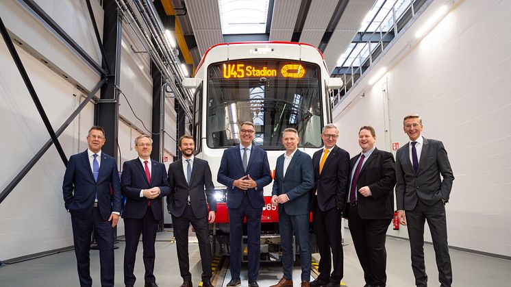 DSW21 präsentiert die neue Stadtbahn, die Mitte 2023 in den Betrieb geht.