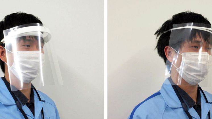 LEFT: Face shield (for physicians),  RIGHT: Face shield (for nurses)