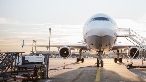 Weltpremiere für digitale Gefahrgutdeklaration in Frankfurt