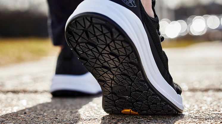 Den danske skoproducent Sika Footwear har leveret sko til et nyt stort studie om skridsikkerhed. Studiet skal nedbringe antallet af arbejdsulykker. Foto: PR.