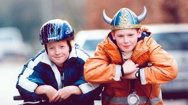 Unter bestimmten Umständen können auch jüngere Kinder für im Straßenverkehr verursachte Schäden haften. Foto: SIGNAL IDUNA