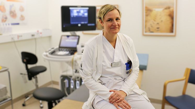 Linda Ternrud, sjuksköterska på Skånes universitetssjukhus, har forskat om vuxna med medfödda hjärtfel och deras upplevelse av fatigue - ihållande och överväldigande trötthet.