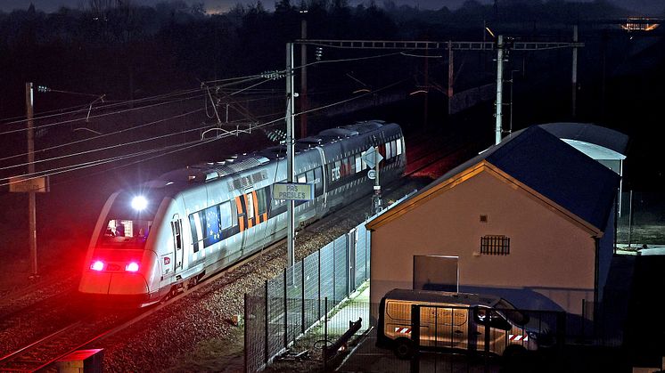 Hitachi Rail achève les premiers essais dynamiques de son nouveau système d’enclenchement sur la LGV Paris-Lyon