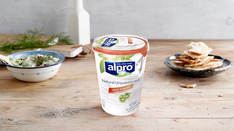 Endelig lanserer vi et plantebasert alternativ til matyoghurt – helt uten tilsatt sukker