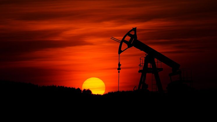 Kollaps i oljeprisen øker usikkerheten i kraftmarkedet // Entelios Kraftkommentar uke 11