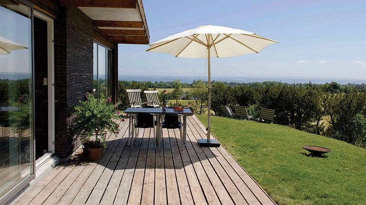 Saga Wood terrasse med svanemerket plank