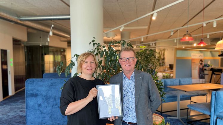 Lise-Lotte Björkman Averbo, HR-ansvarig och Mats Rostö, VD på Nacka vatten och avfall