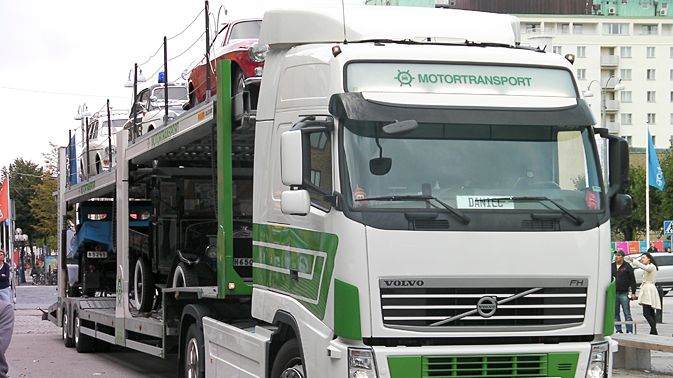 Scandinavian Motortransport väljer helhetslösning från Hogia