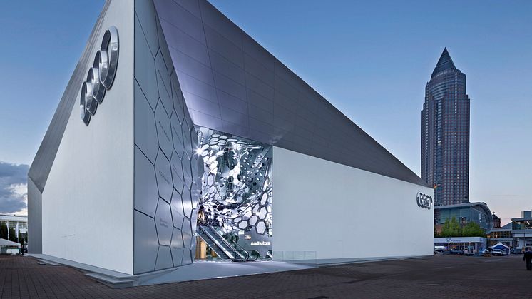 Audis stand udefra på Frankfurt International Motor Show 2015