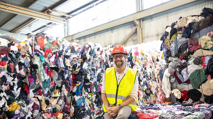 Erik Perzon berättar vad som krävs för att textilindustrin ska bli mer cirkulär - där Siptex är en viktig pusselbit. Foto: Andreas Offesson