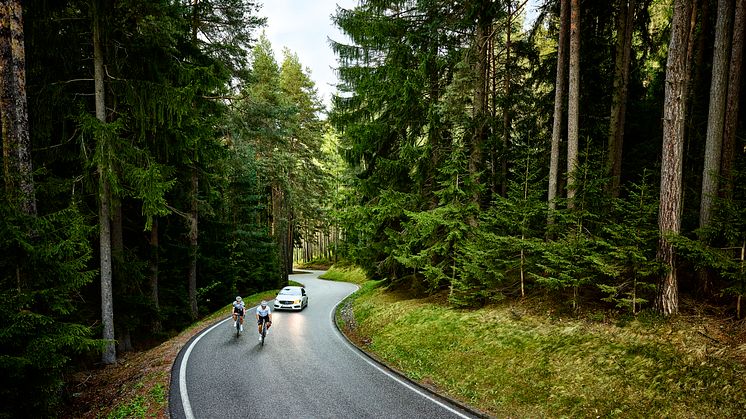 Garmin® och Tacx® offentliggör sponsring av professionella cykelteam