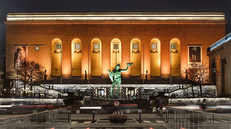 Konstmuseet lyses upp i orange för att uppmärksamma Orange Day. Copyright: Higab/Hans Wretling