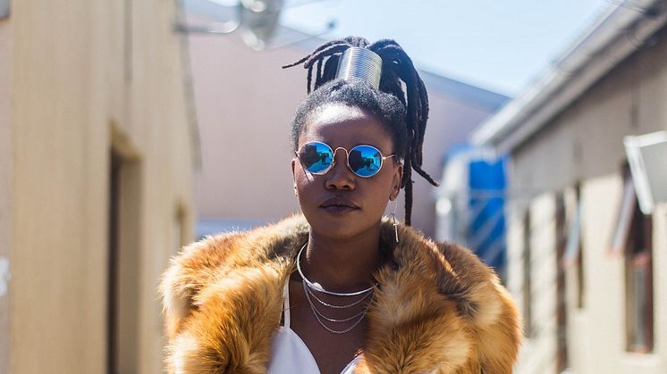 Den sydafrikanska hiphopstjärnan Kanyi Mavi medverkar i Vinnaren tar allt på Hipp