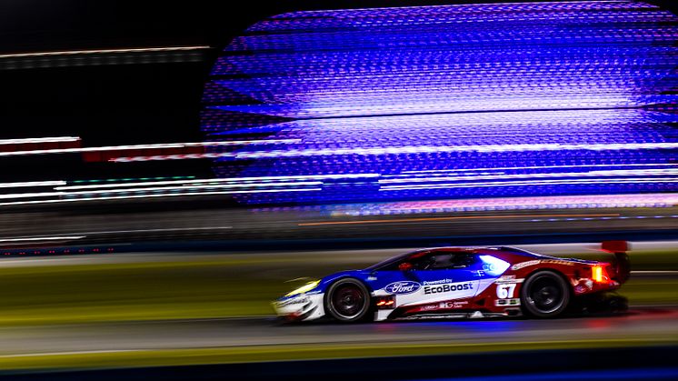 A Ford besöpörte az első három starthelyet a Daytona Rolex 24 órás futam időmérő edzésén