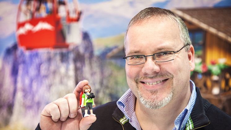 PLAYMOBIL-Sammler Christian Naruisch aus Nürnberg mit Tim