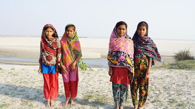 De pengar Erikshjälpen tilldelas från Världens Barn-kampanjen går till att möjliggöra skolgång för fler barn i Bangladesh. Foto: Carina Johnsson