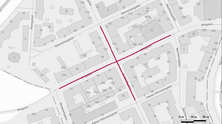 Sträckan på Brogatan som omfattas av förbudet går mellan Skepparegatan och Barnhemsgatan, sträckan på Hvitfeldtsgatan går mellan Stenvinkelsgatan och Karsten Rönnowsgatan.