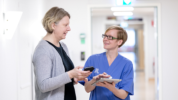 Hanna Rönnqvist, leg. arbetsterapeut på Centrum för Cancerrehabilitering i Stockholm (till höger på bild).