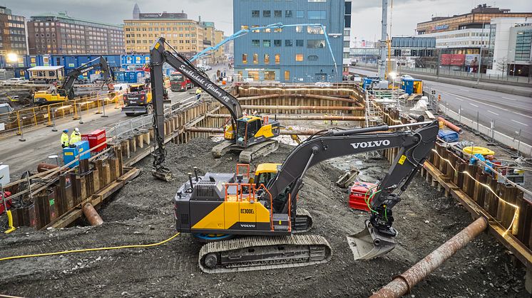 Electric Worksite - Volvo EC300E Grid Connected