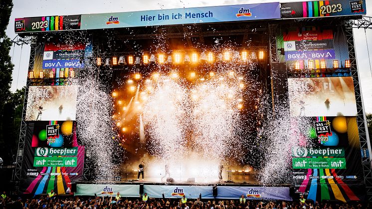 Peter Fox, Bosse und Nina Chuba rocken die Bühne von DAS FEST 