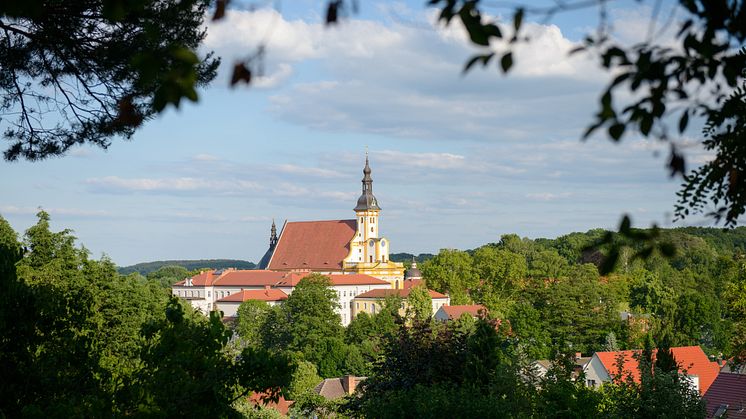 Die Stiftskirche St. Marien, Kloster Neuzelle. Hier wird im „Museum Himmlisches Theater" nun eine neue Szene der Neuzeller Passionsdarstellungen gezeigt. Foto: TMB-Fotoarchiv/Sebastian Höhn.