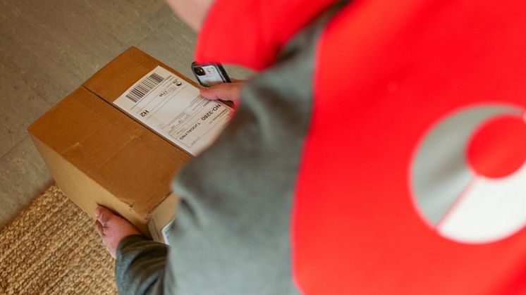 Levering av pakker innenfor døren hos kunder som har en digital dørlås er en tjeneste Posten Norge nå utvikler.