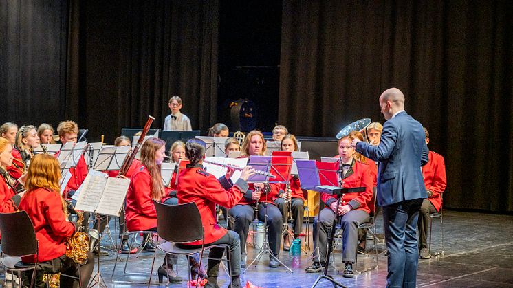 NORGESMESTER: Midtun Skoles Musikkorps spilte seg til seier på NM skolekorps janitsjar. Foto: Jonatan Barstad