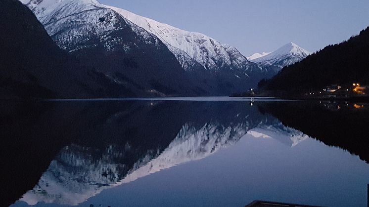 Fjord og fjell