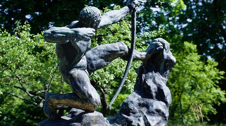Herakles av Antoine Bourdelle, 1909.