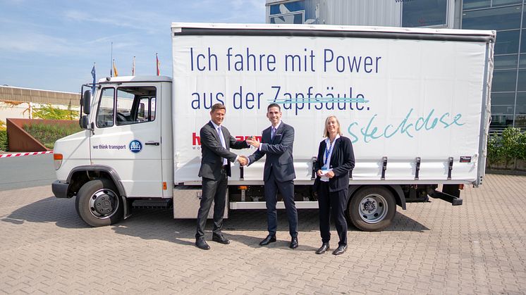 vl.: Markus Schell, persönlich haftender geschäftsführender Gesellschafter von BPW,  Mathias Magnor, Chief Operating Officer Road & Rail von Hellmann Worldwide Logistics, Prof. Dr. Sabine Bruns-Vietor, Hochschule Osnabrück