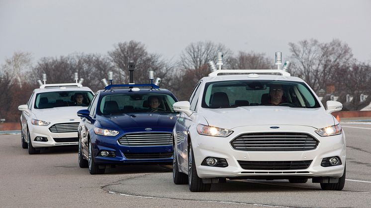 Ford storsatsar på utveckling av helt förarlösa bilar